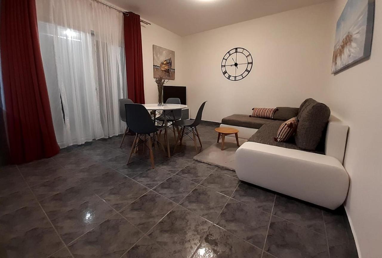 Solis Adriaticum Apartments ยาเซนิเซ ภายนอก รูปภาพ
